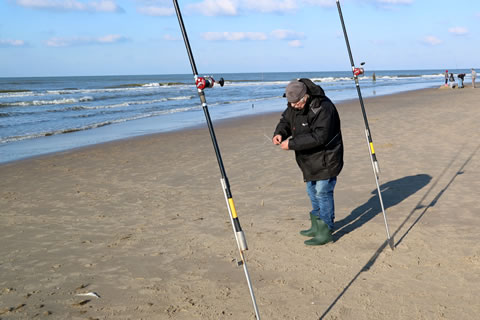 zeevissen vanaf het strand