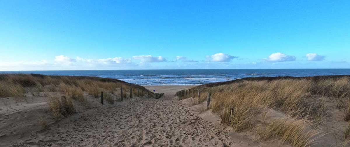 Daarna daal ik de afrit af naar het strand.